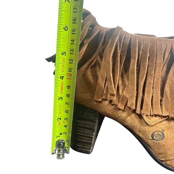 Born Fringe Suede Ankle Boots Brown Moc Toe Western Boho Size 9 Heeled bootie - Picture 3 of 11